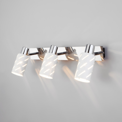 Спот Eurosvet 20090/3 белый/хром